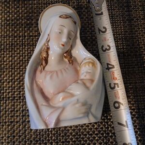 VINTAGE MADONNA PLANTER